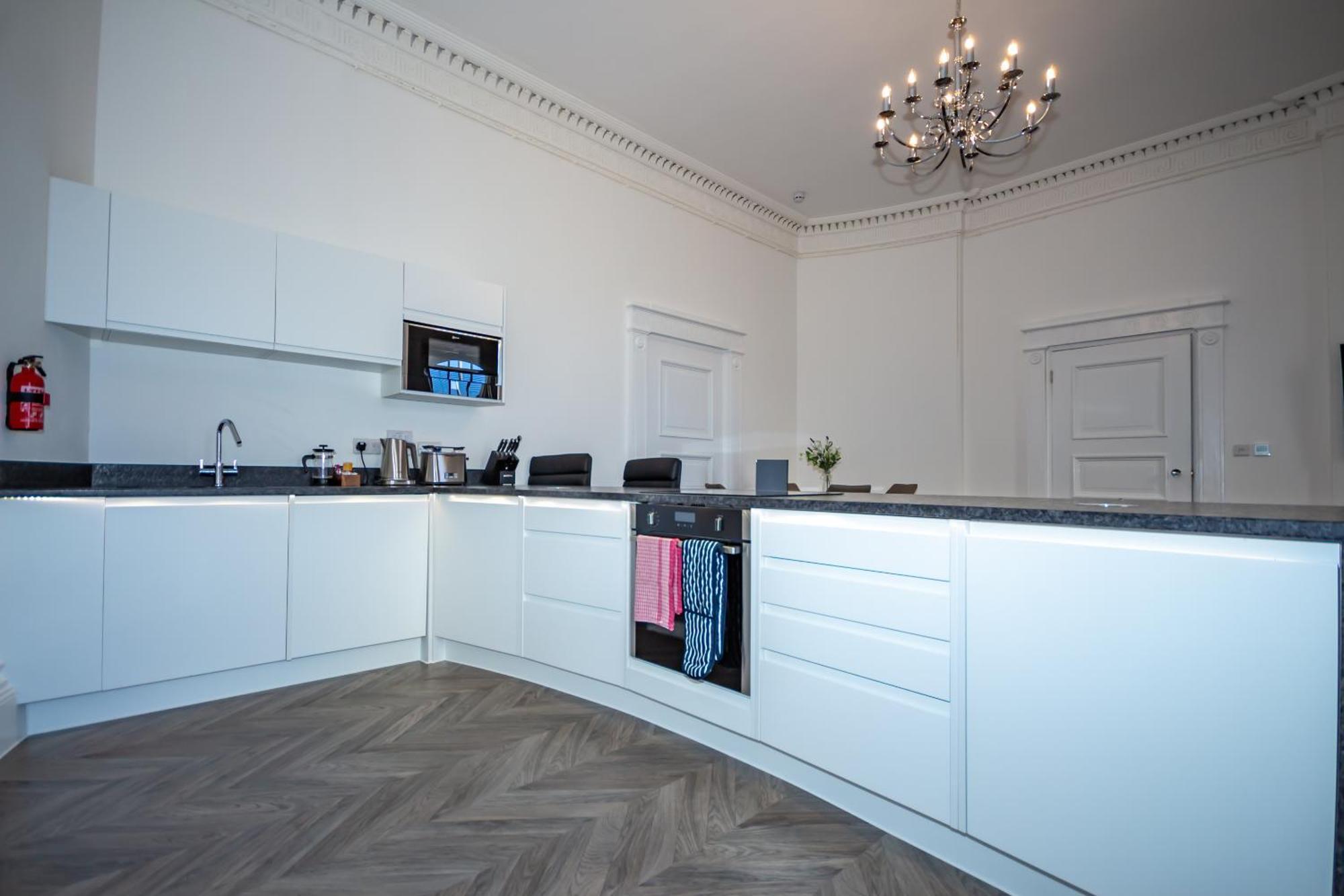Luxury 1 Bedroom Ground Floor Apartment Plymouth Buitenkant foto