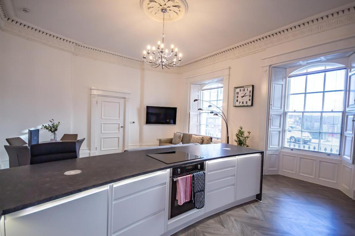 Luxury 1 Bedroom Ground Floor Apartment Plymouth Buitenkant foto